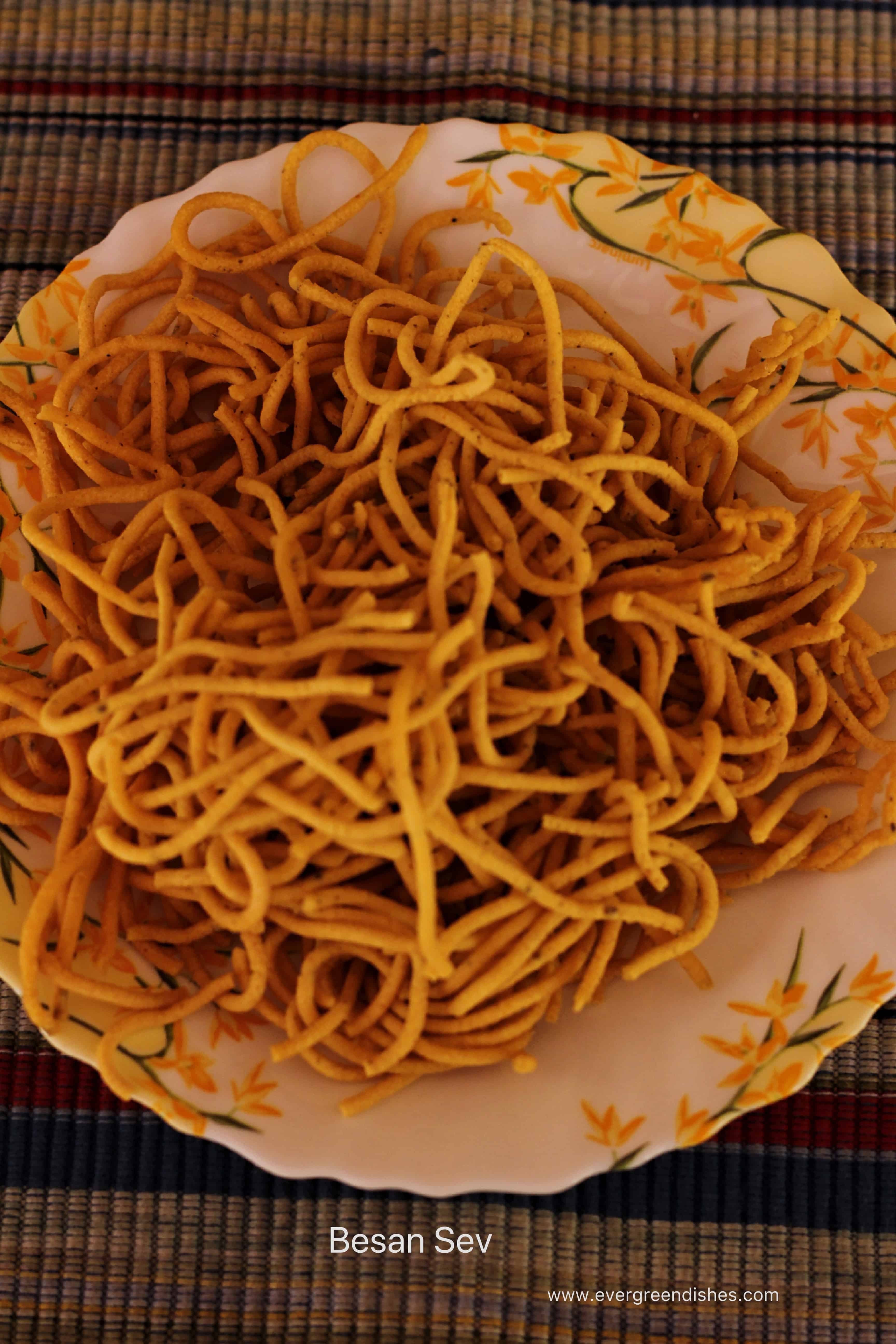 Besan Sev/ Ompudi