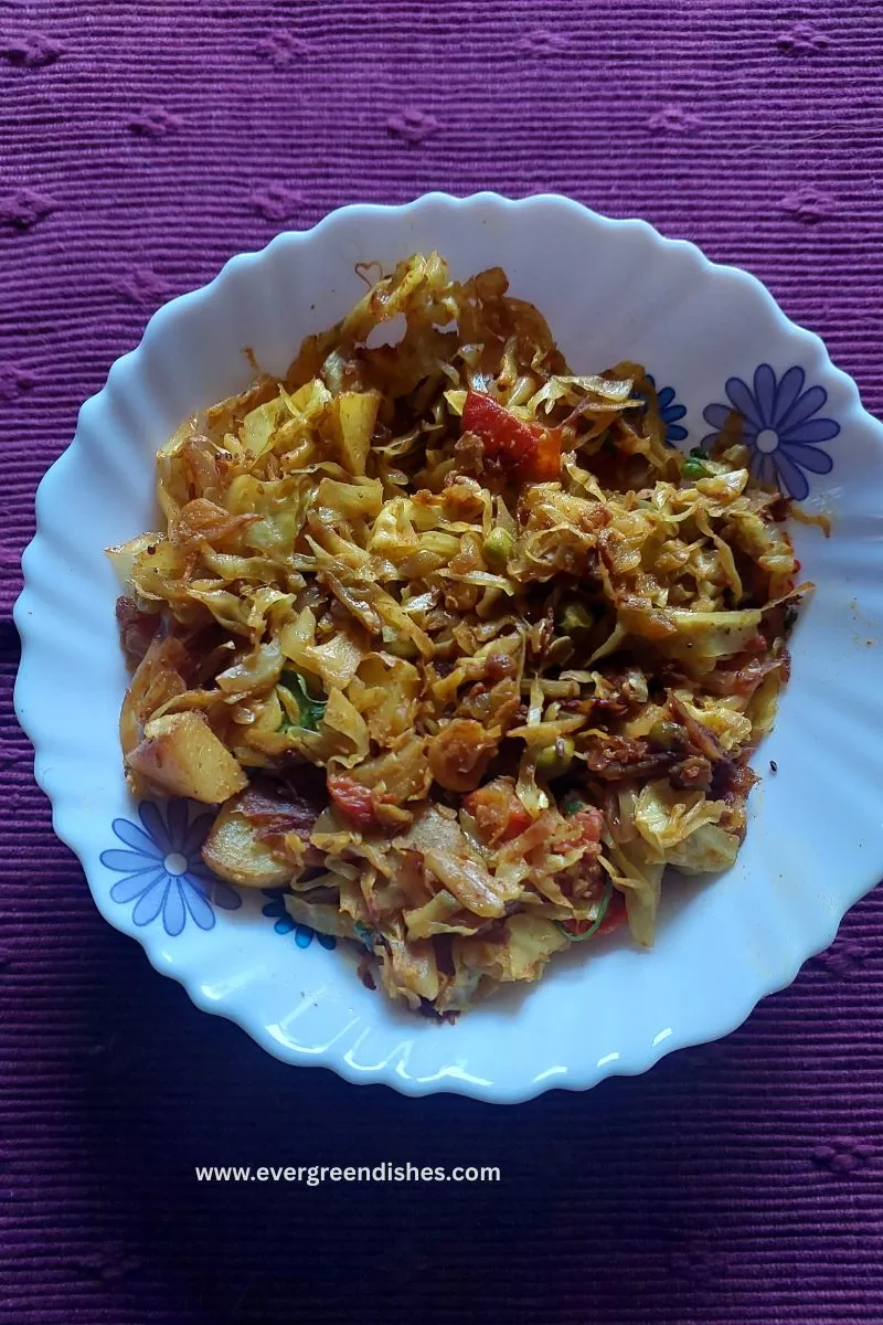 Bandhakopir Torkari | Bengali Dry Cabbage Curry