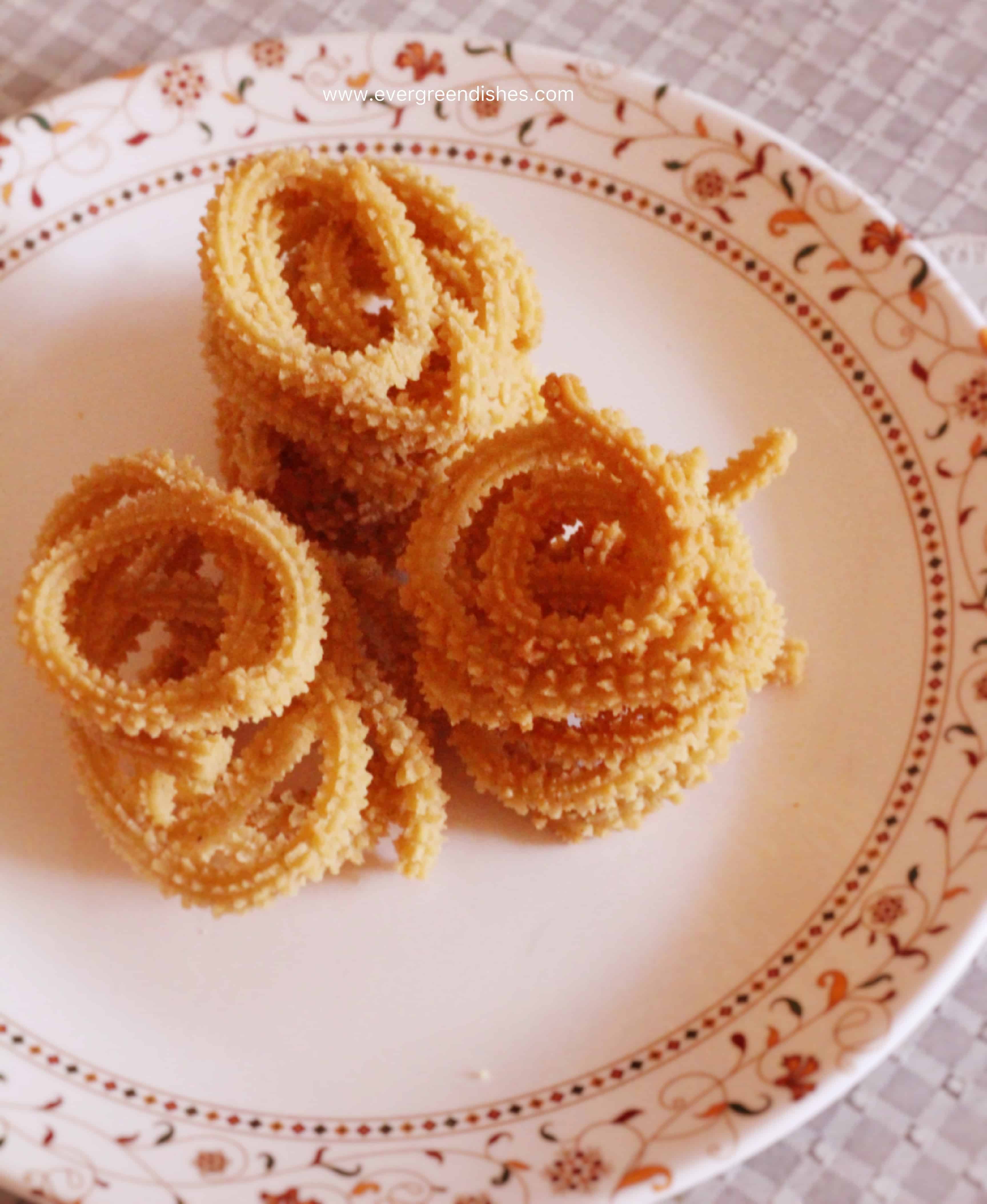 Split gram murukku