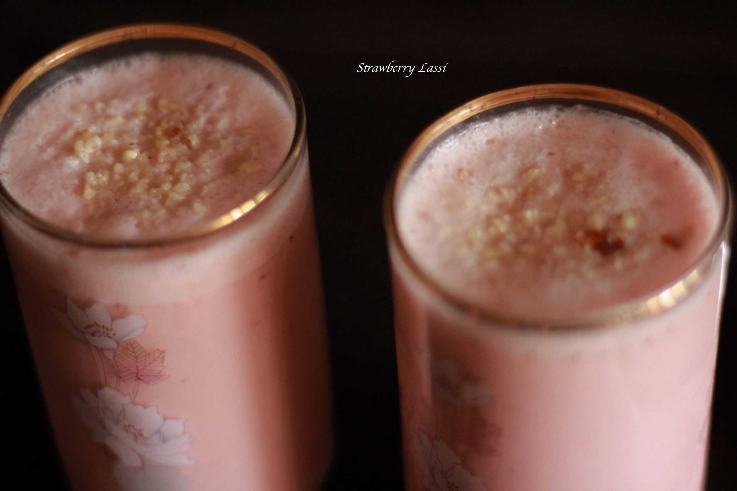 strawberry lassi