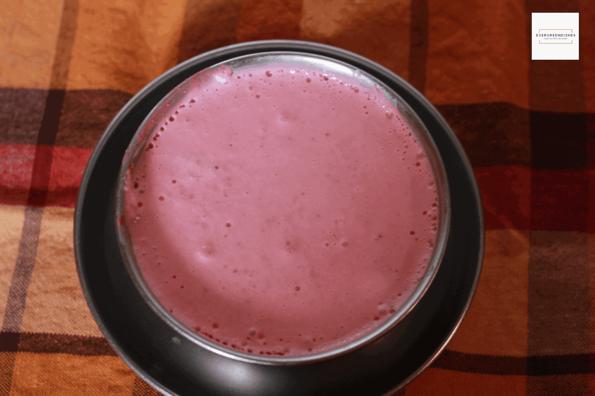 Strawberry Yoghurt / flavoured yoghurt