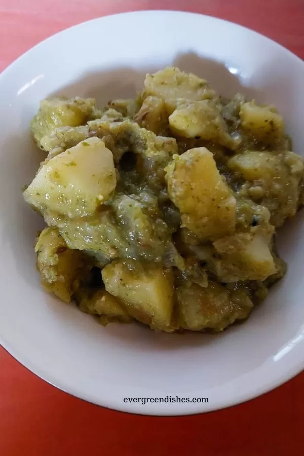 Green Potato Curry | easy lunch ideas